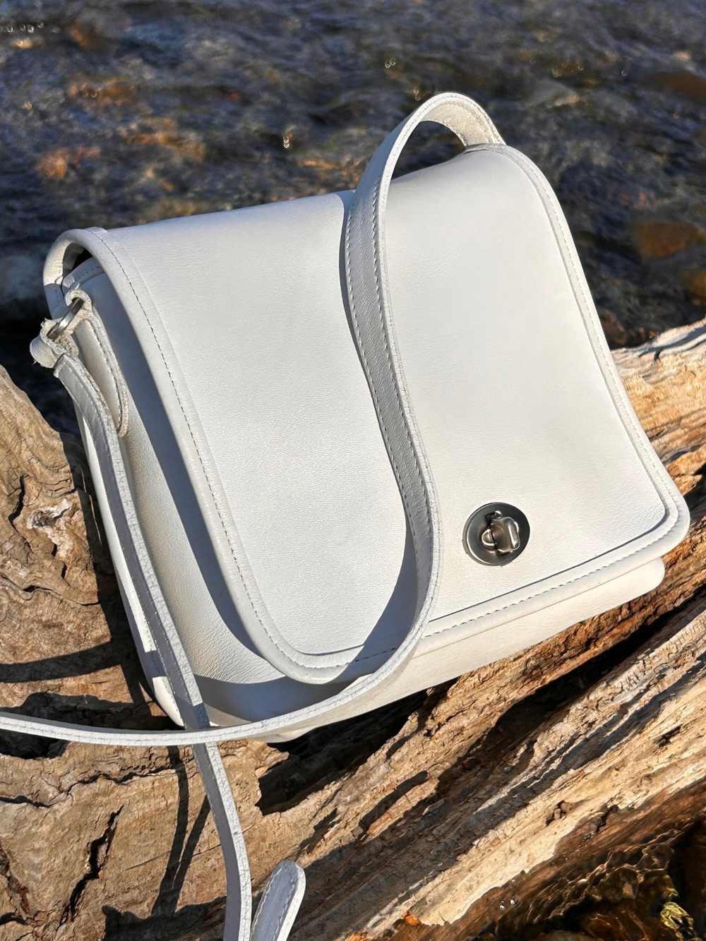 Vintage Coach 9076 Companion Bright White Made in the United States 🇺🇸